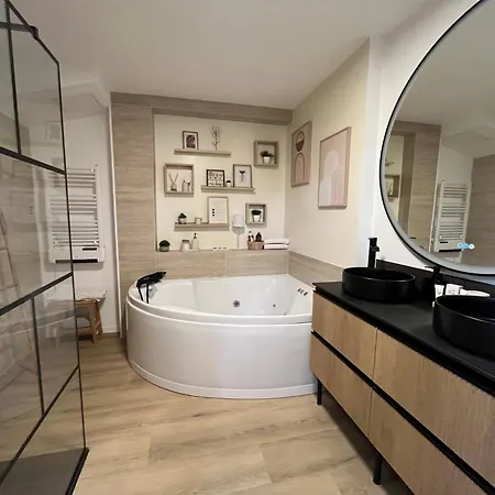 La Parenthese Dunkerquoise - Appt Luxe, Balneo, Jardin Et Garages Avec Chargeur Vh Electrique * 敦刻尔克